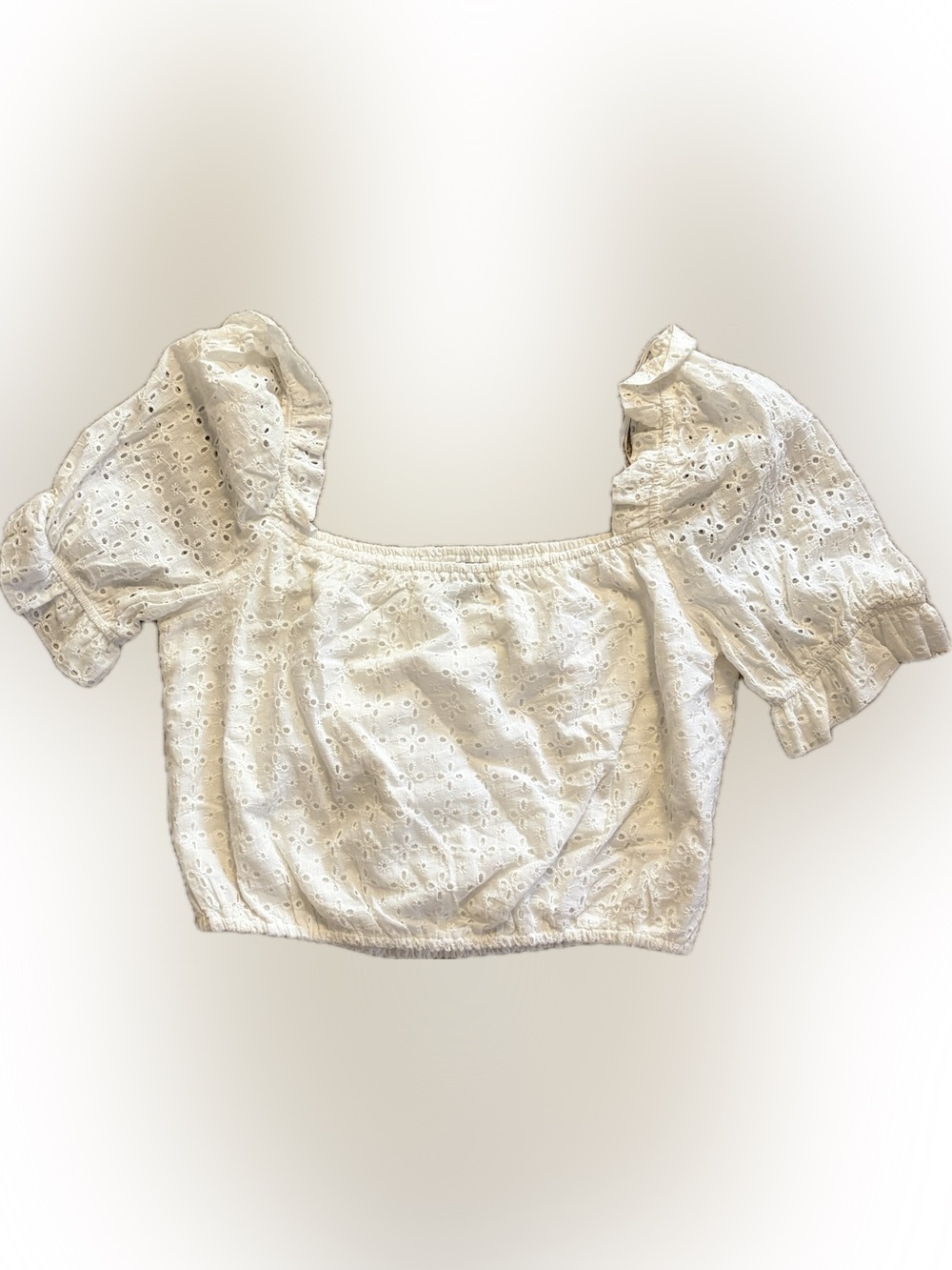 Women’s White Eyelet Puff Sleeve Cropped Top